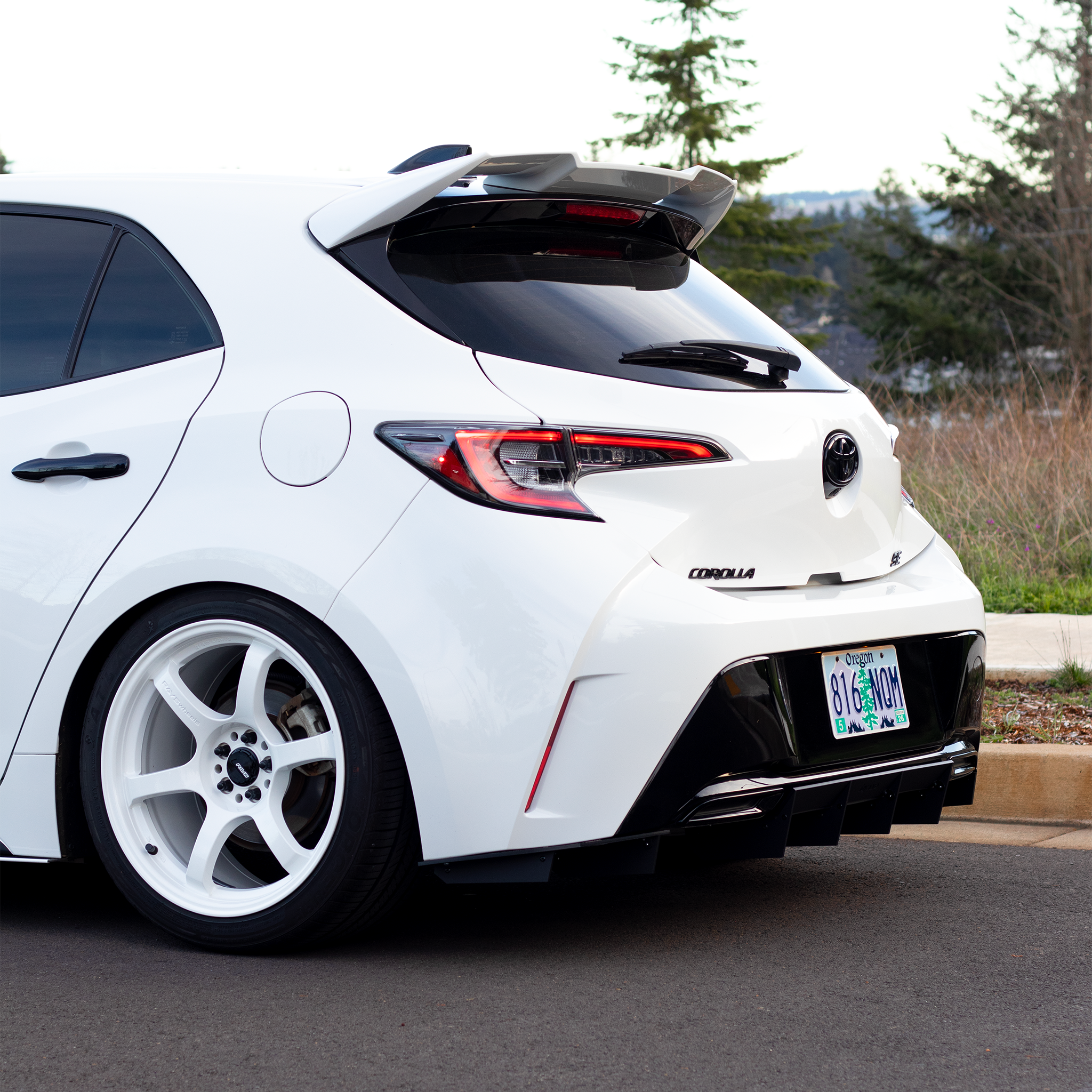2019 corolla hatch diffuser